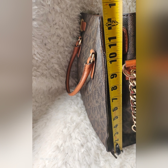 Michael Kors Brown Signature Tote Bag - Picture 5 of 15